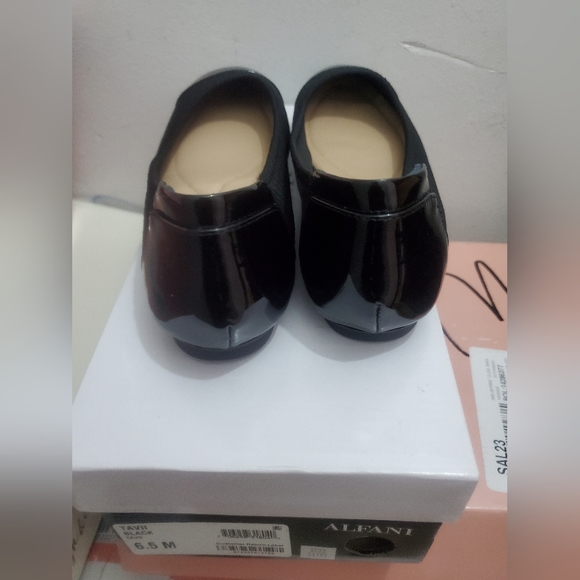 Alfani Women's Step 'N Flex Tavii Flats, - Picture 3 of 5